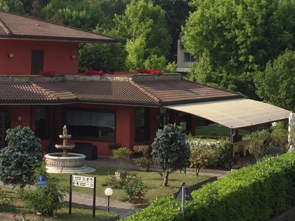 Il Leone D'Oro Hotel Telgate ภายนอก รูปภาพ