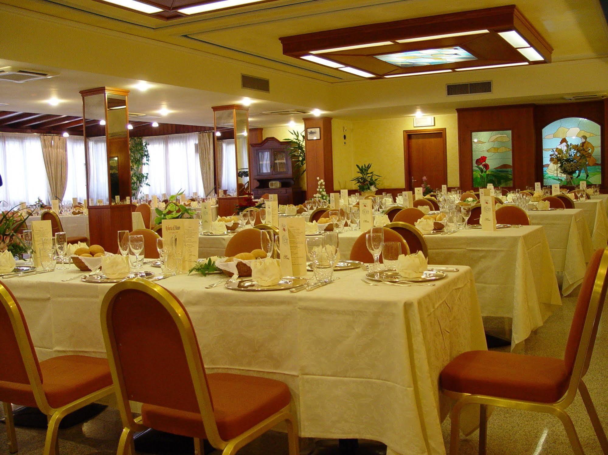 Il Leone D'Oro Hotel Telgate ภายนอก รูปภาพ
